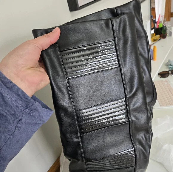 NWT Azalea Wang Victoria Knee High Wedge Boots Black Size 10 - Picture 9 of 12